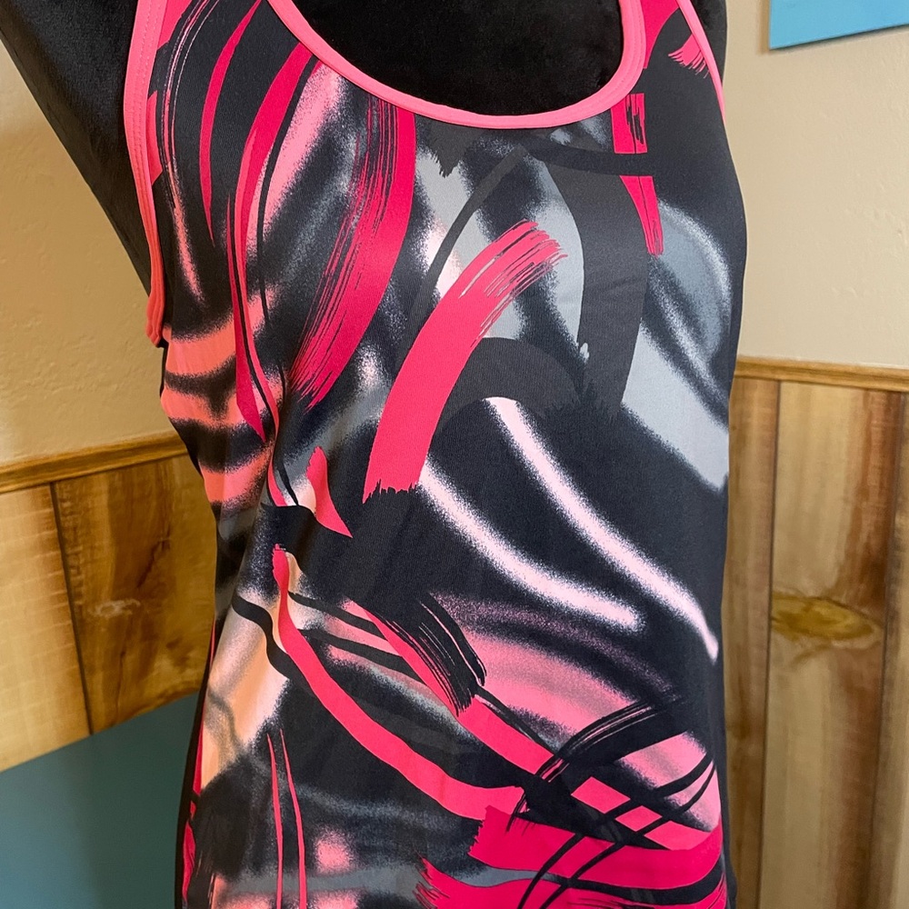 Xersion Quick Dri Workout Tank Top Sz. Large NWT
